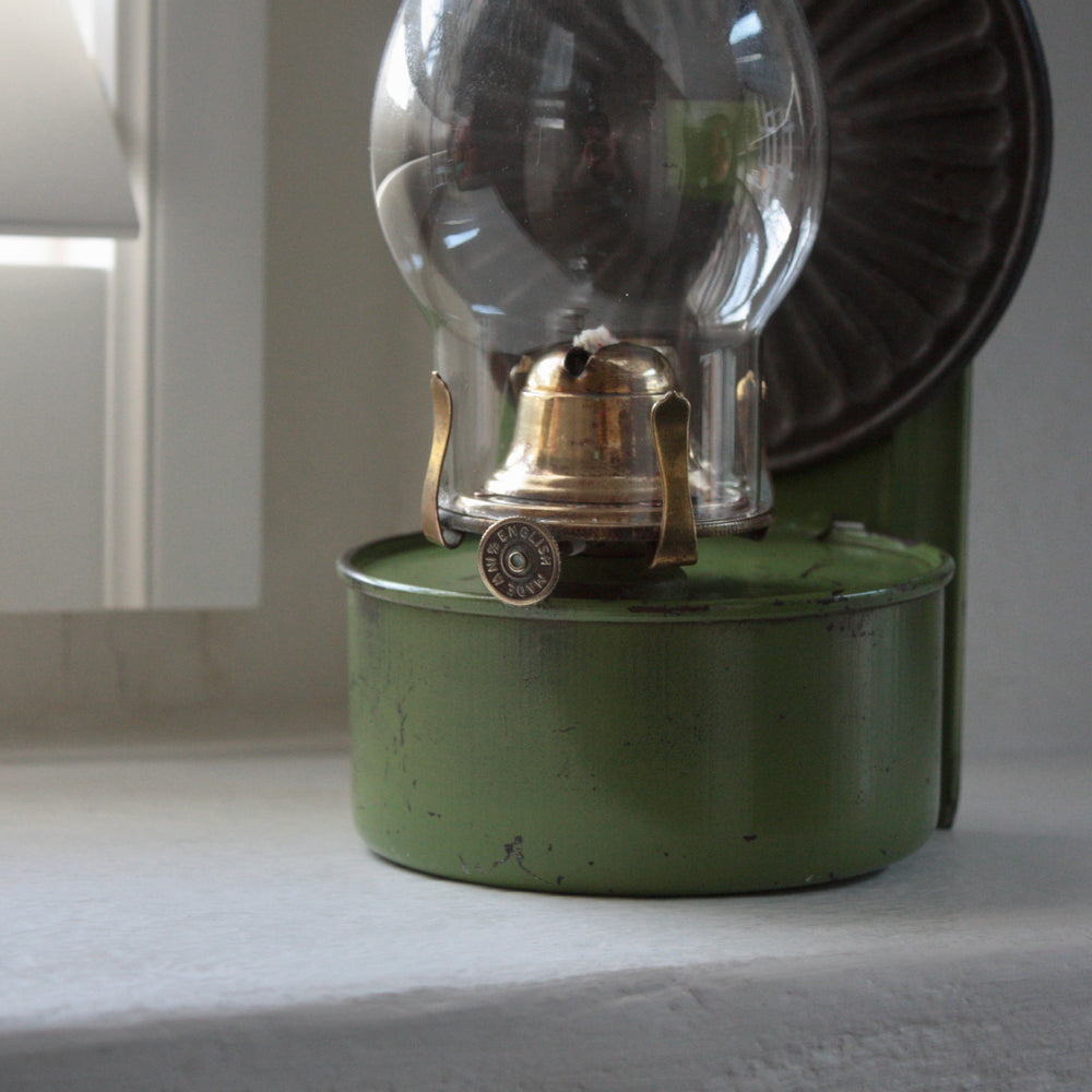 
                  
                    a campaign Tinplate storm Paraffin Lamp
                  
                