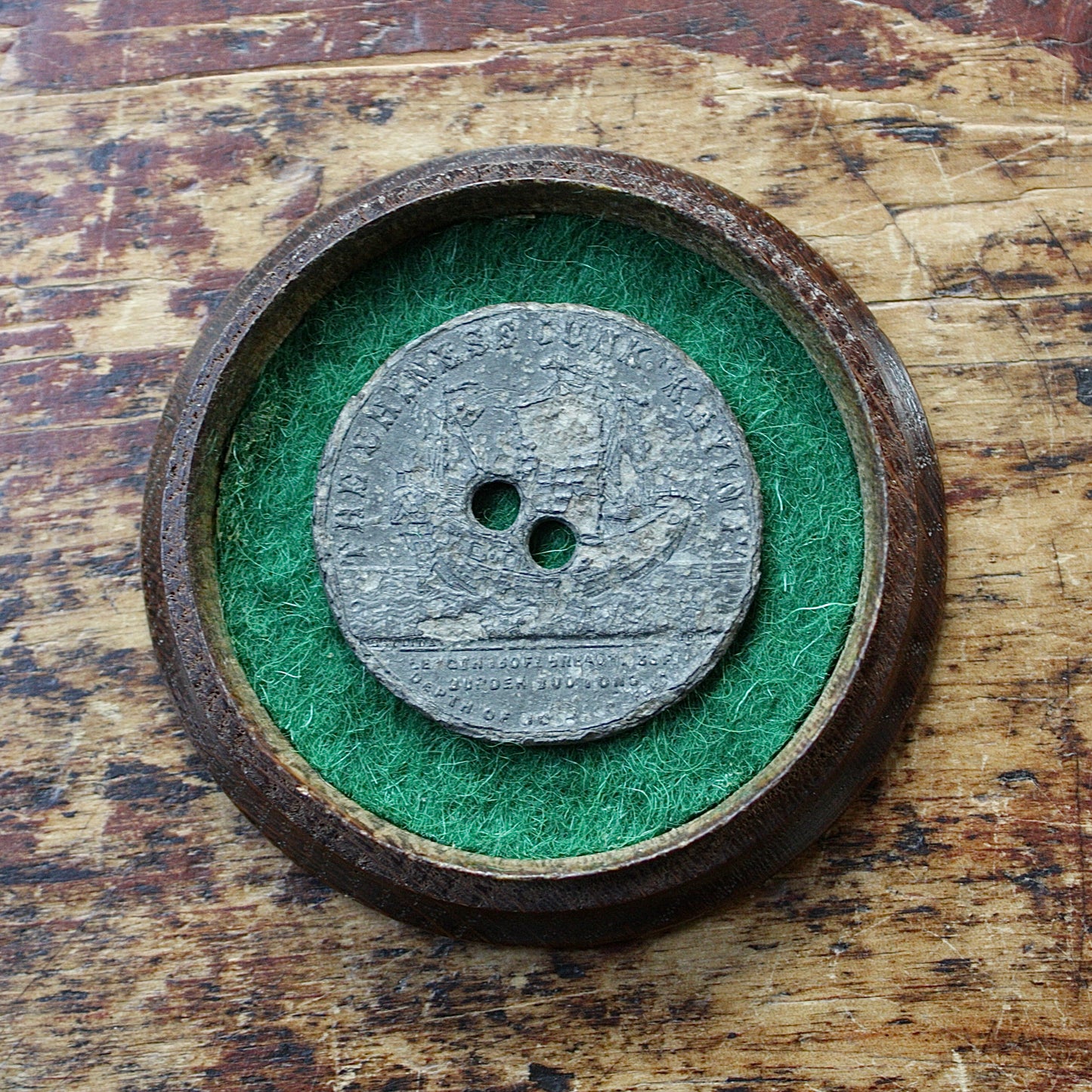 
                  
                    the Chinese junk " keying " medal
                  
                