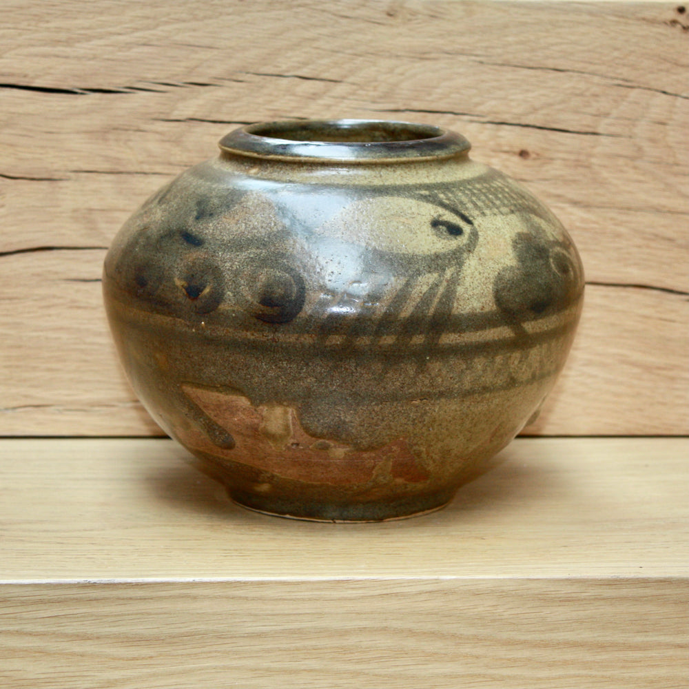 
                  
                    z ... sold ... studio pottery bowl circa 1935
                  
                