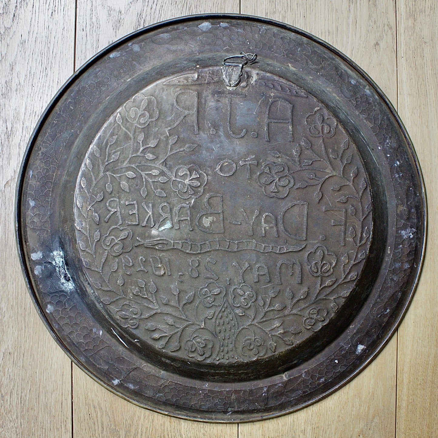 
                  
                    a very large efic presentation charger from 1929
                  
                