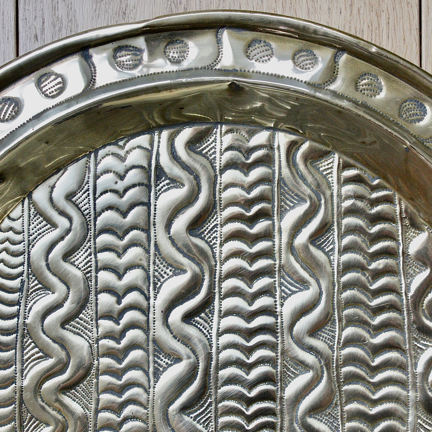 
                  
                    a large efic charger with a geometric design.
                  
                