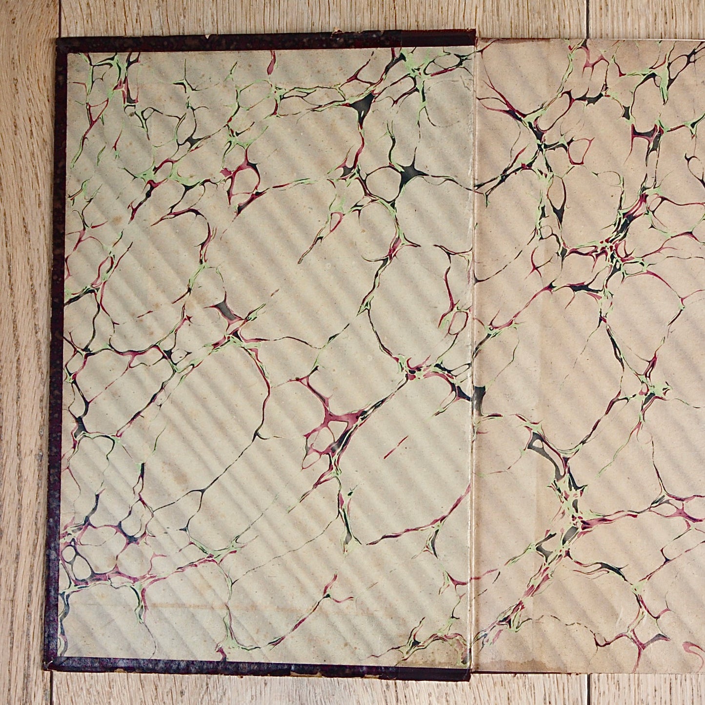 
                  
                    " l'Armee ".by Commandant Ch. Nigote et G. Bethuys
                  
                