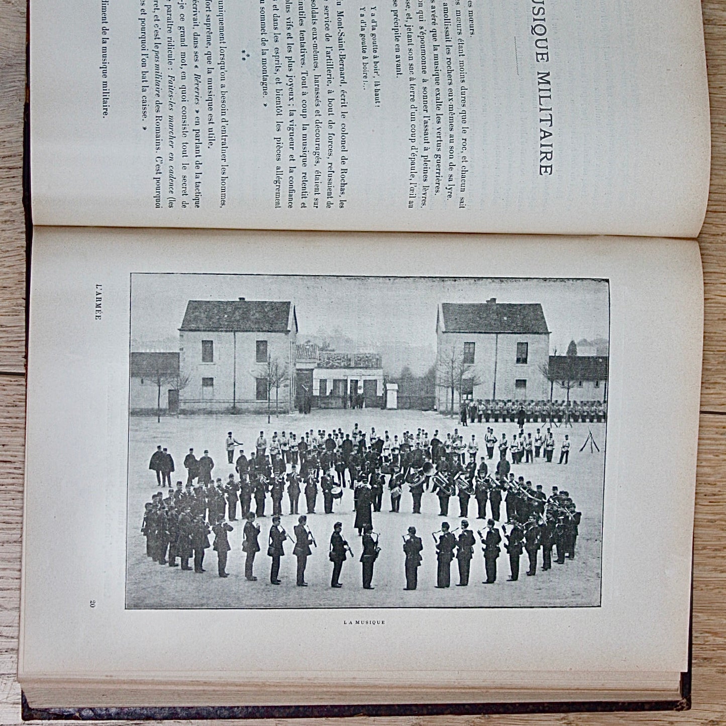 
                  
                    " l'Armee ".by Commandant Ch. Nigote et G. Bethuys
                  
                