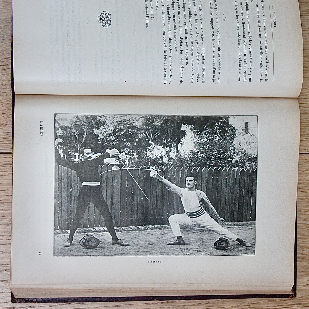 
                  
                    " l'Armee ".by Commandant Ch. Nigote et G. Bethuys
                  
                