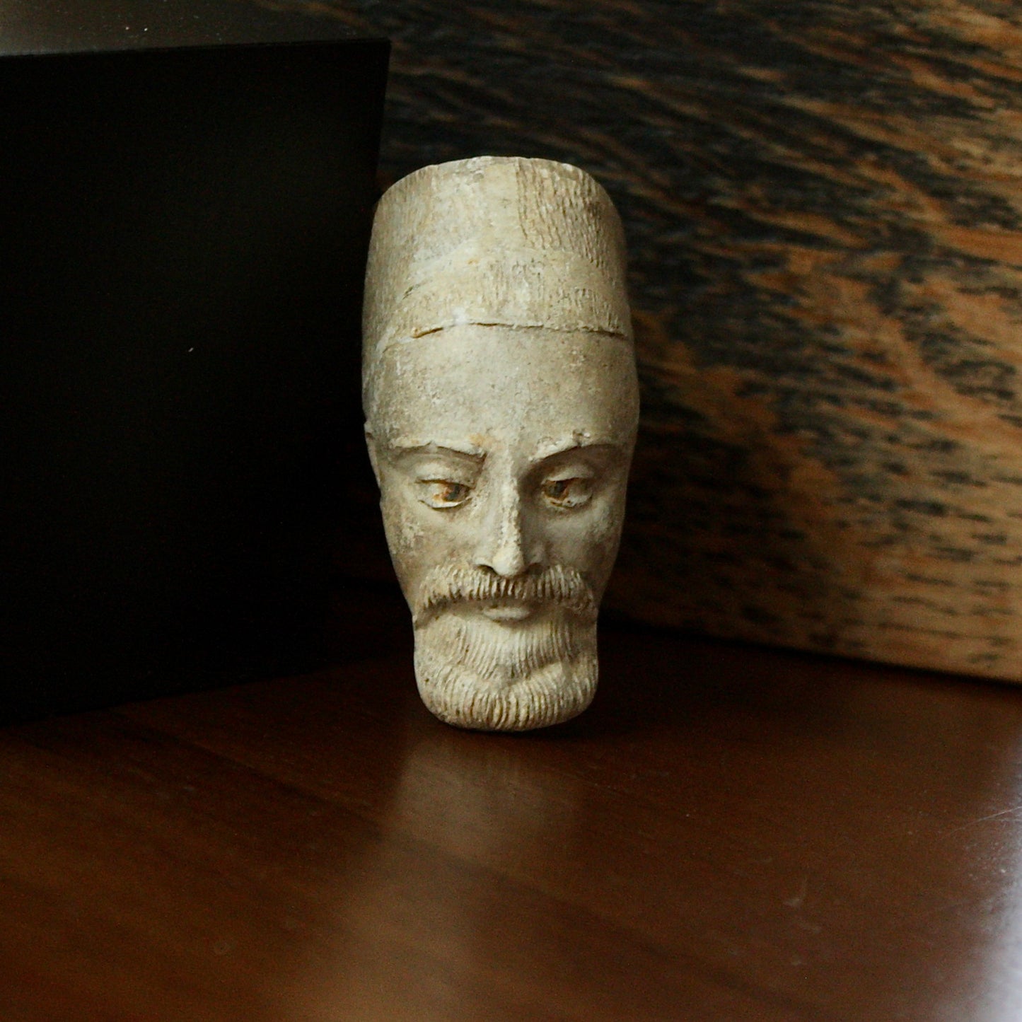 
                  
                    a victorian theatrical character clay tobacco pipe
                  
                